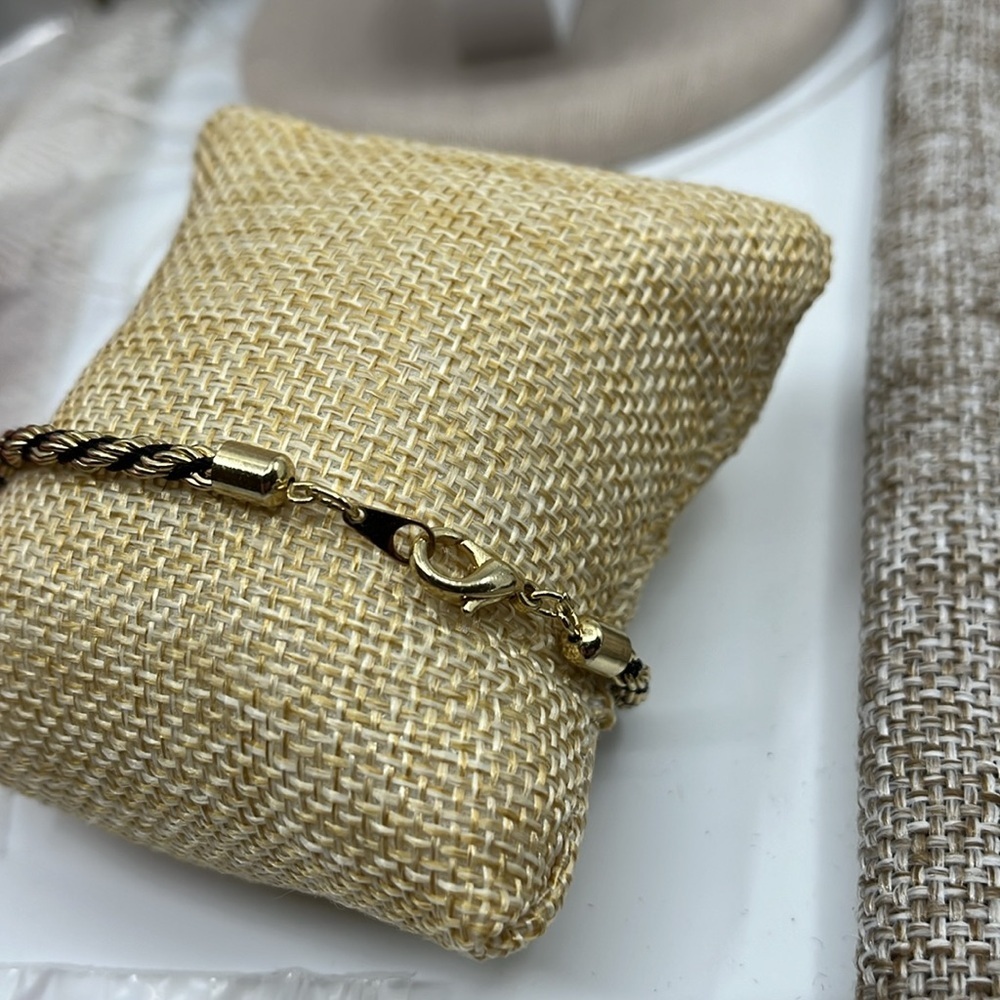 🖤 Vintage 8" Braided Gold-Tone & Black Thread Bracelet - Picture 4 of 8